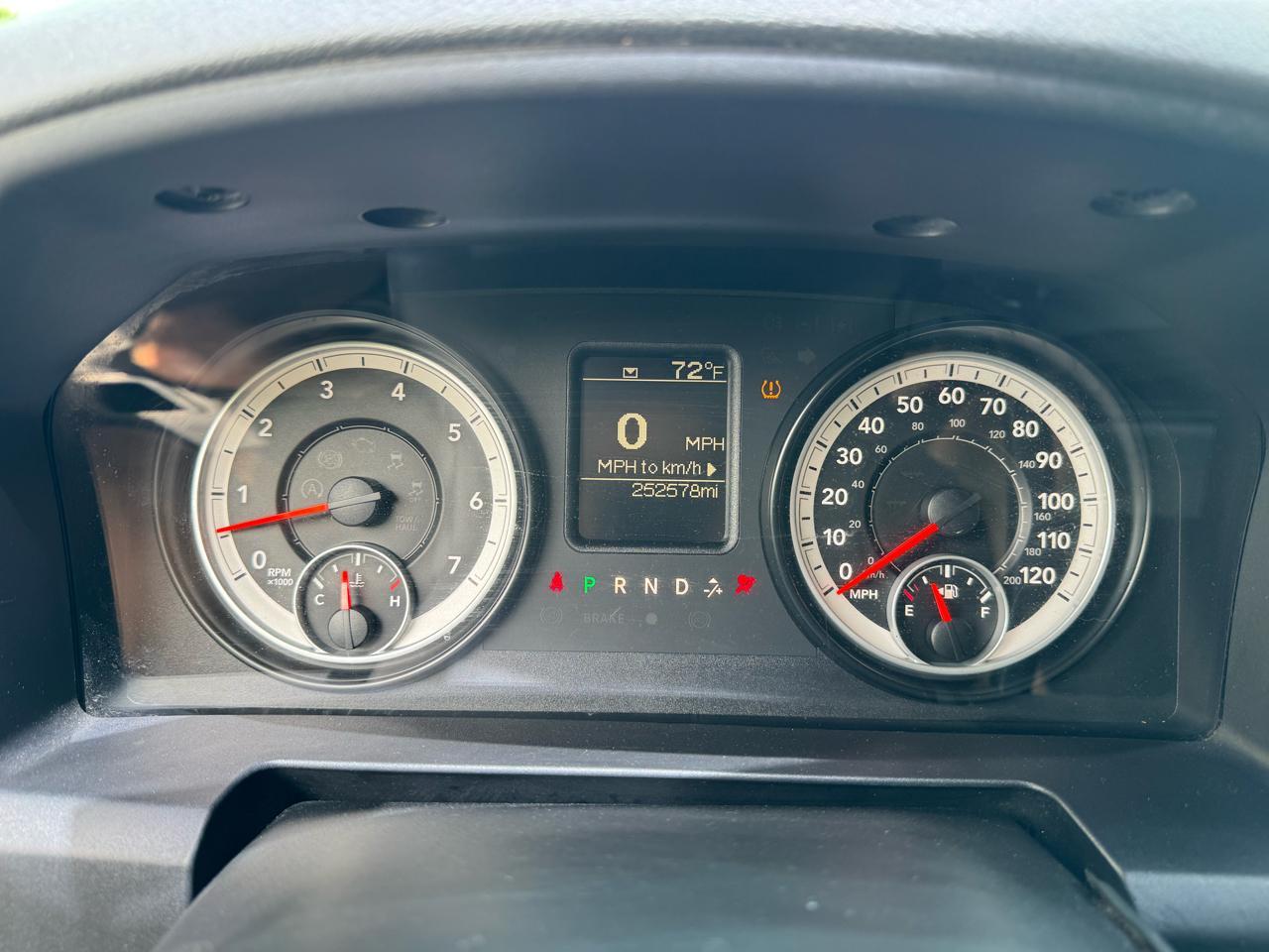 RAM 1500 Tradesman Crew Cab SWB 4WD 2014