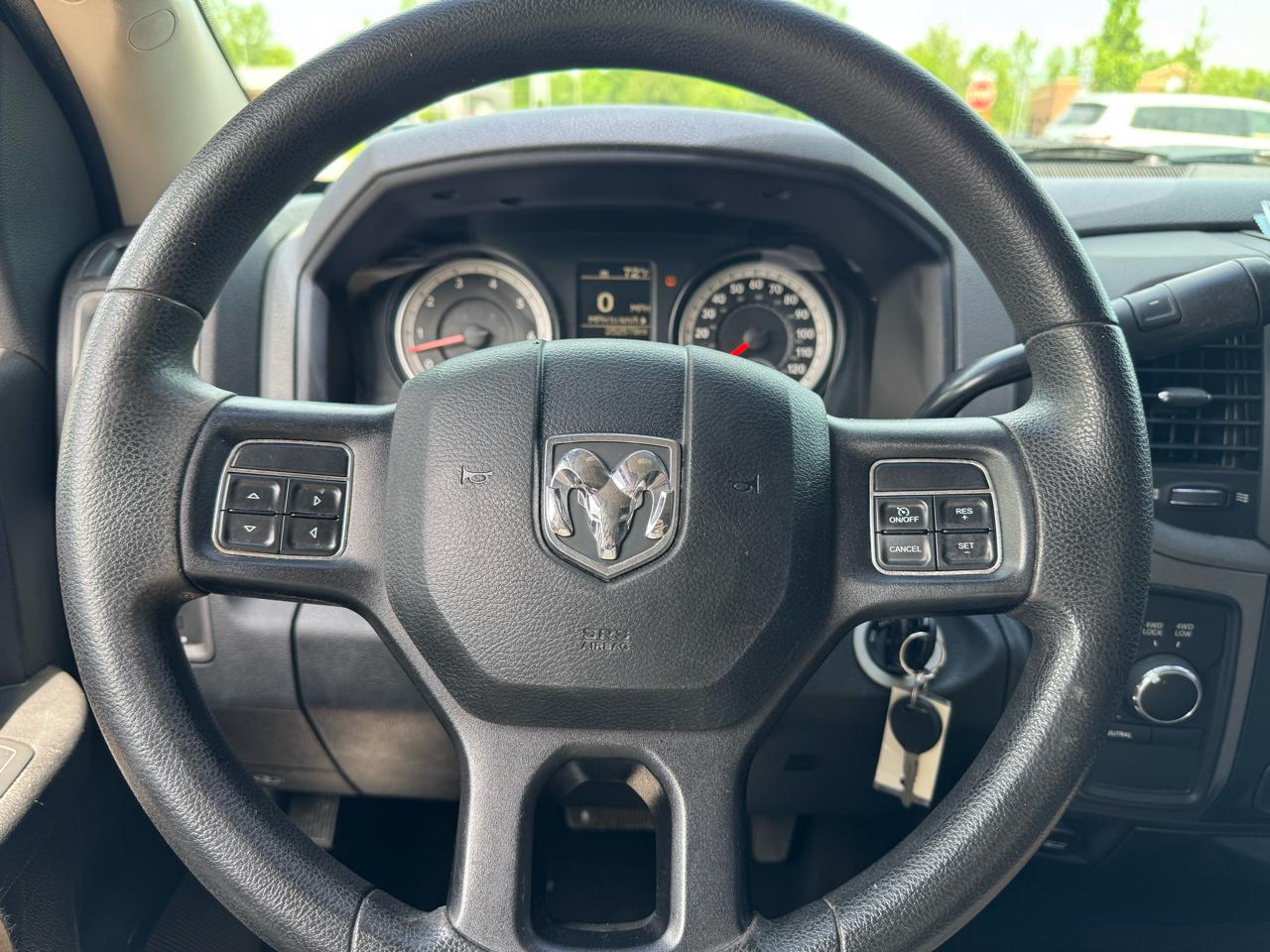 RAM 1500 Tradesman Crew Cab SWB 4WD 2014