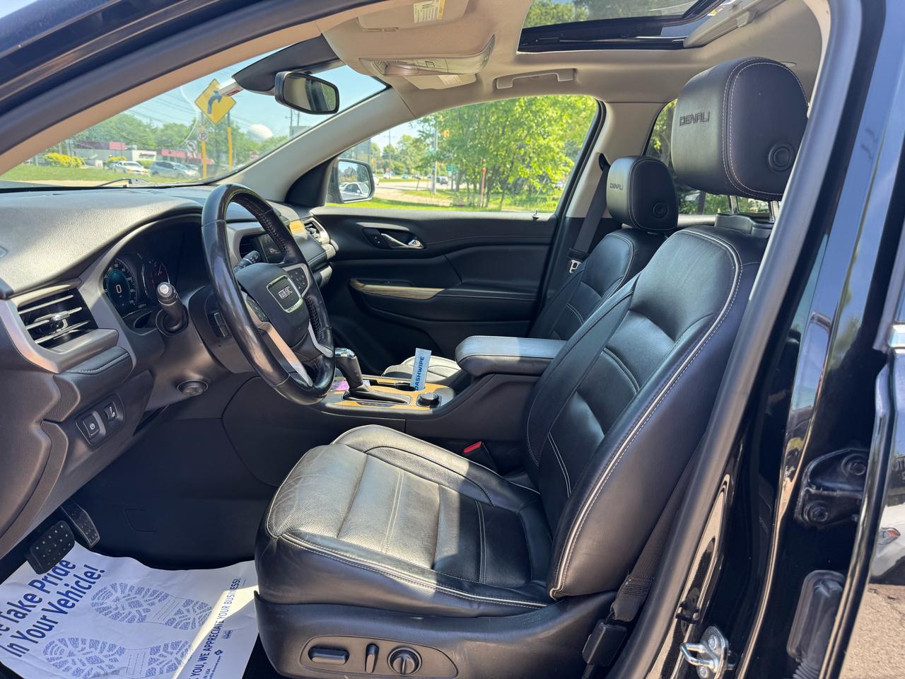 GMC Acadia Denali AWD 2019