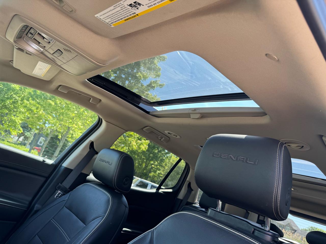 GMC Acadia Denali AWD 2019