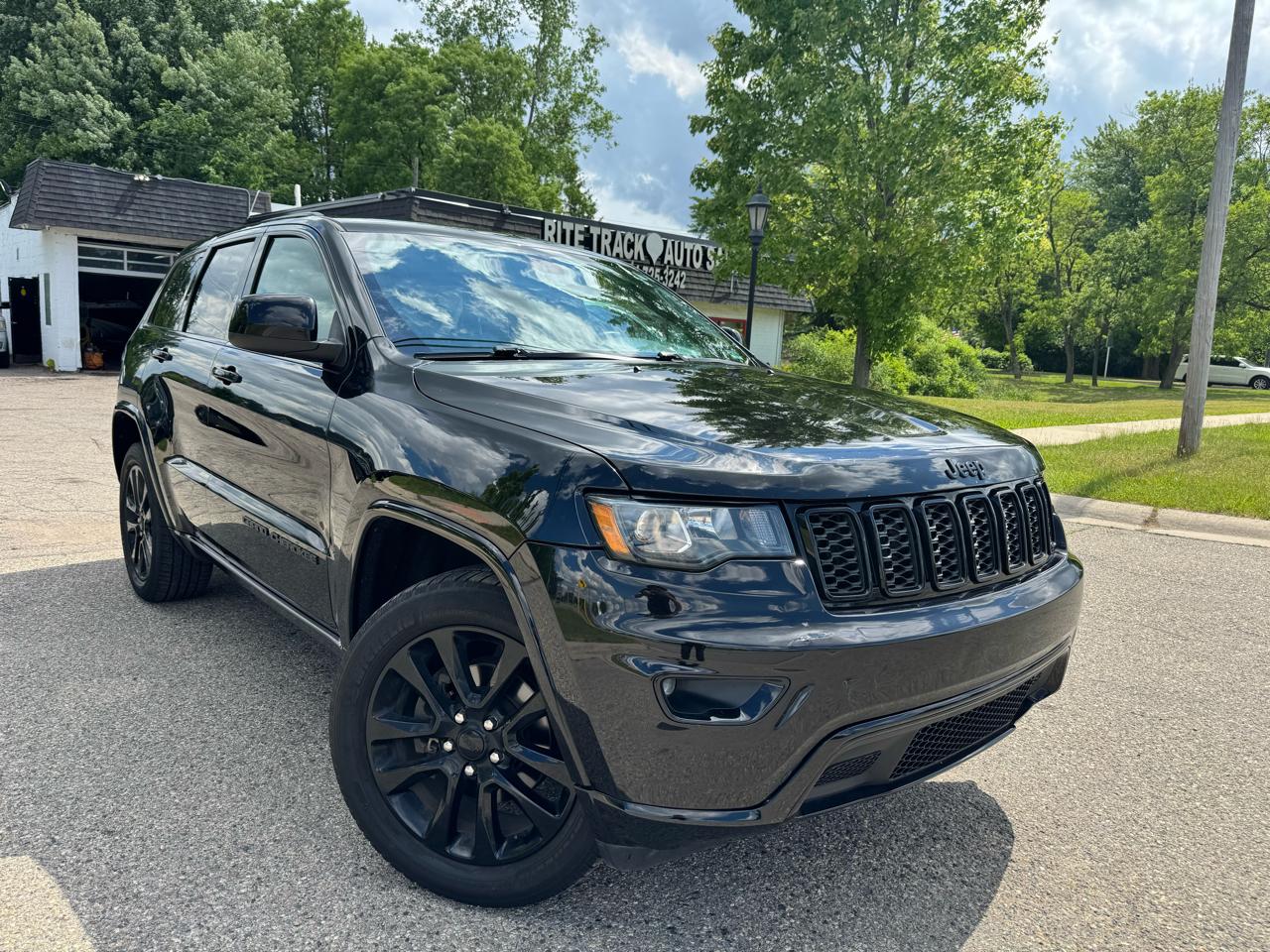 Jeep Grand Cherokee Laredo 4WD 2018