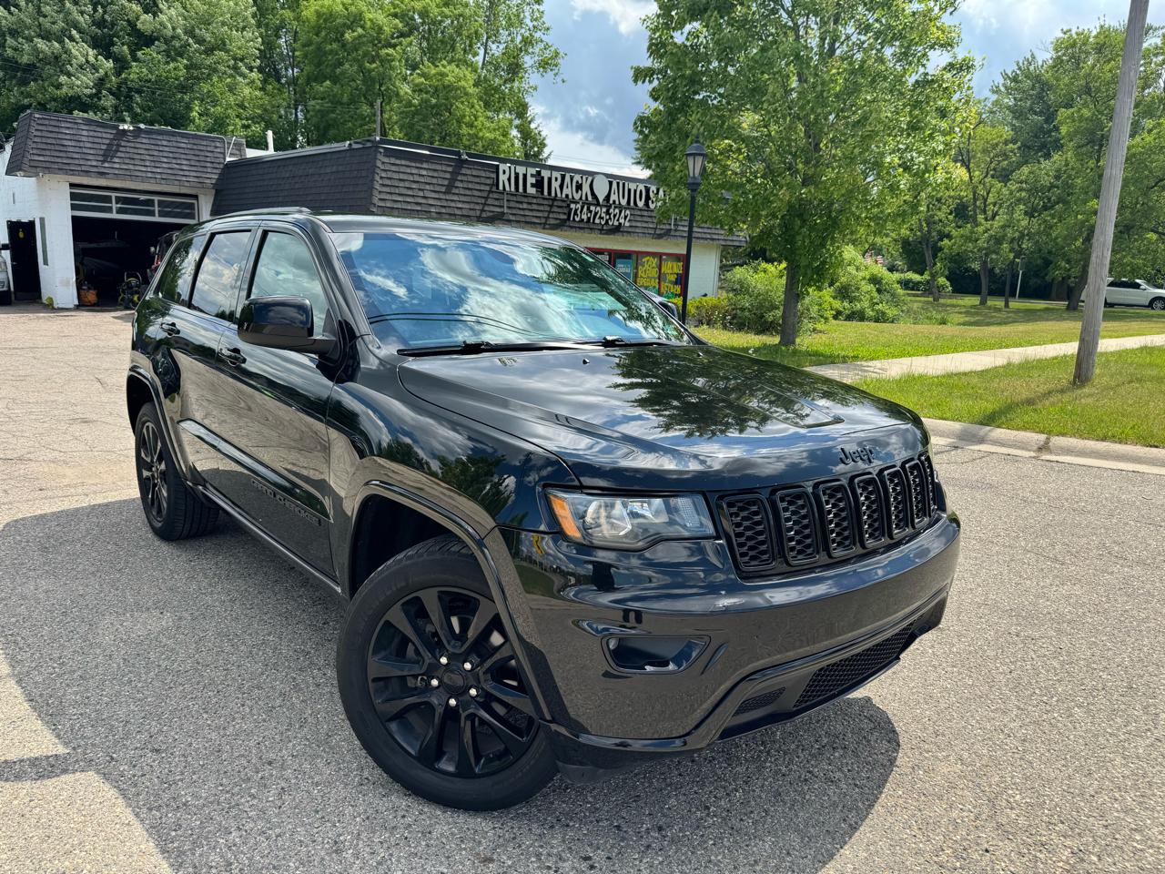 Jeep Grand Cherokee Laredo 4WD 2018