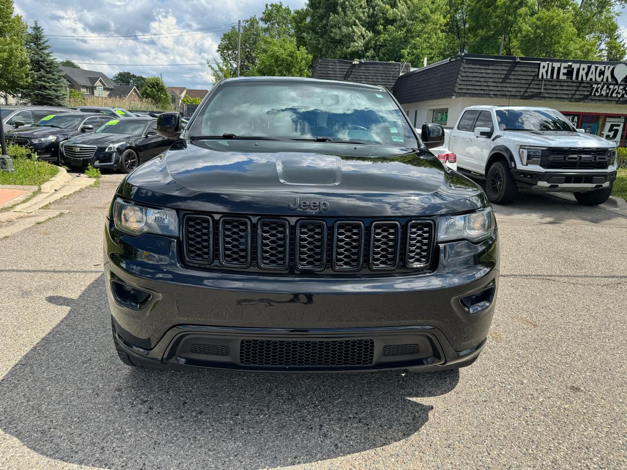Jeep Grand Cherokee Laredo 4WD 2018