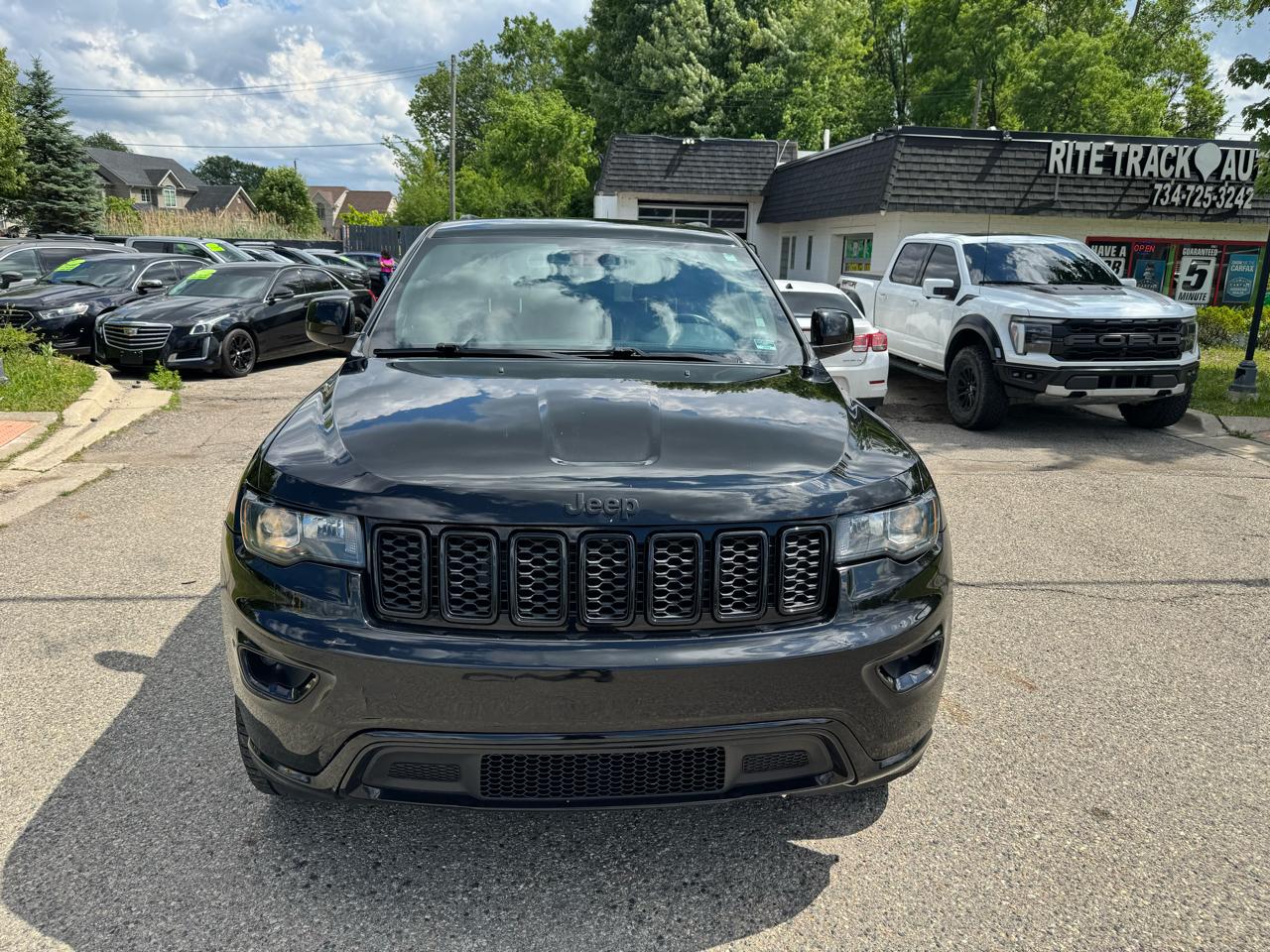 Jeep Grand Cherokee Laredo 4WD 2018