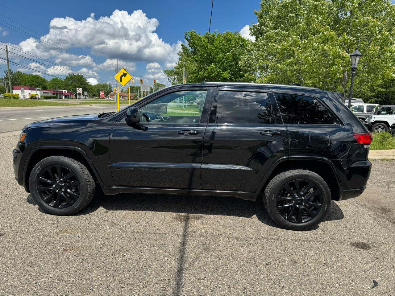 Jeep Grand Cherokee Laredo 4WD 2018