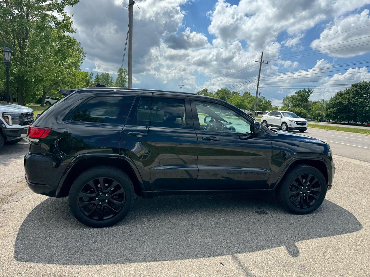 Jeep Grand Cherokee Laredo 4WD 2018