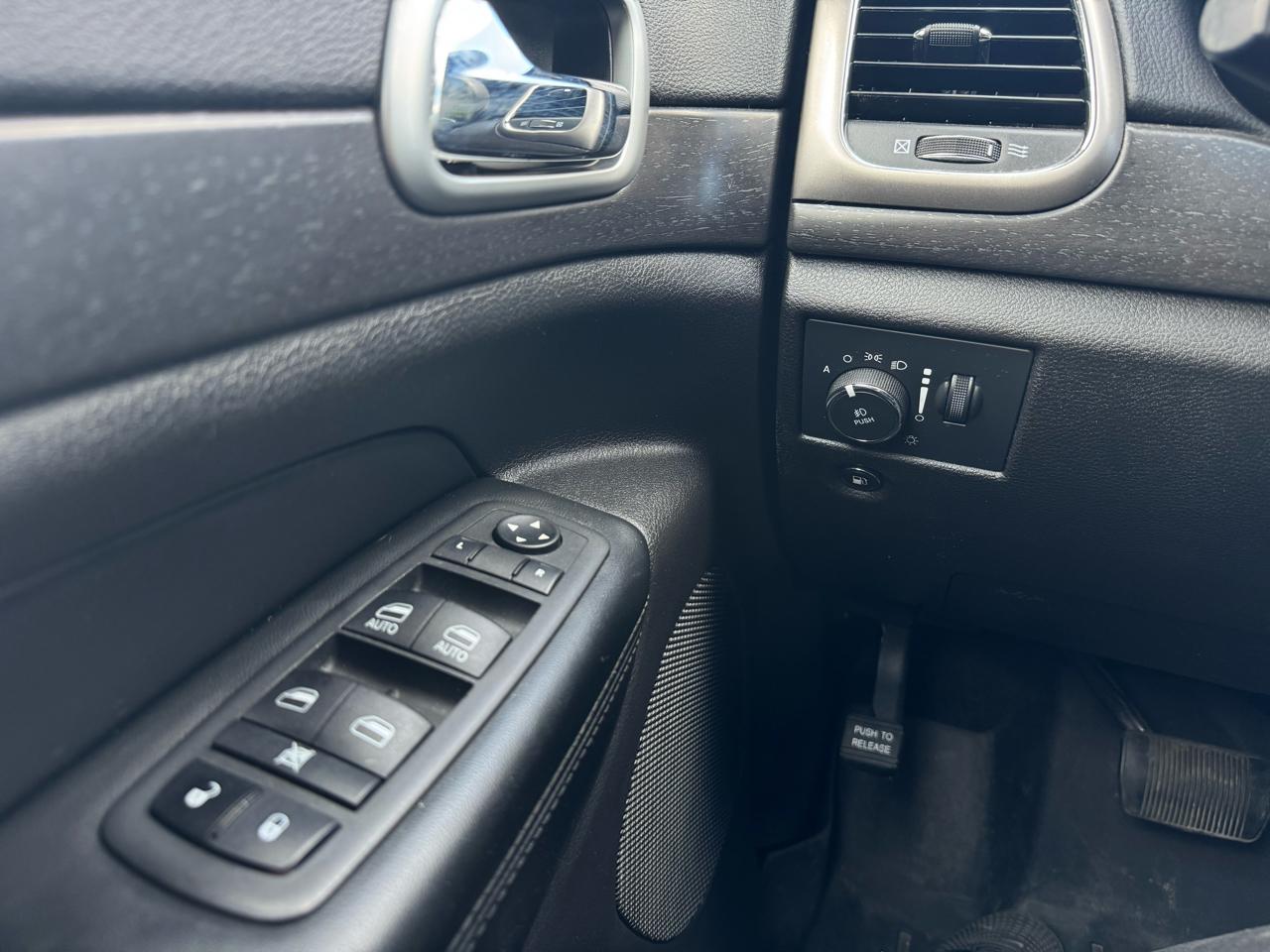 Jeep Grand Cherokee Laredo 4WD 2018