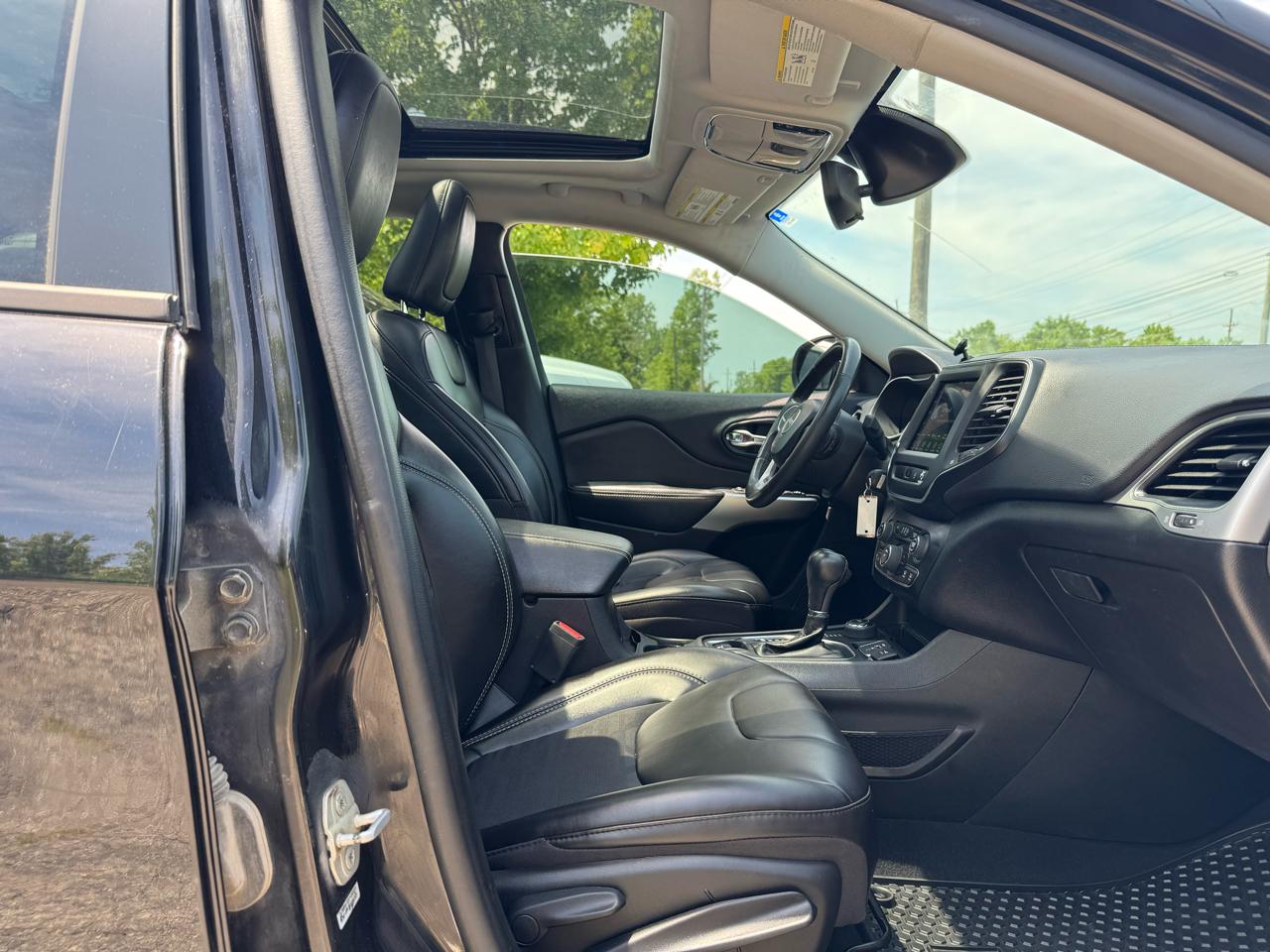 Jeep Cherokee Sport 4WD 2022