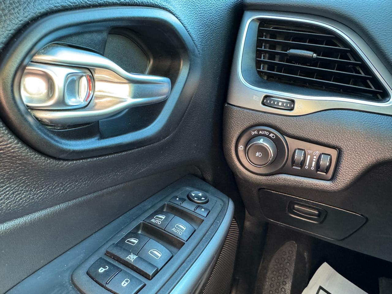 Jeep Cherokee Latitude 4WD 2021