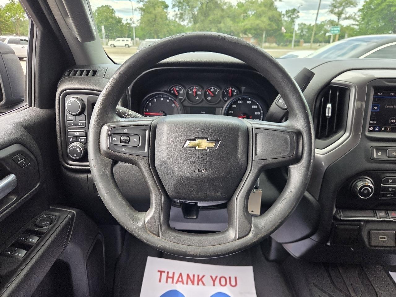 Chevrolet Silverado 1500 Custom Crew Cab Long Box 4WD 2020