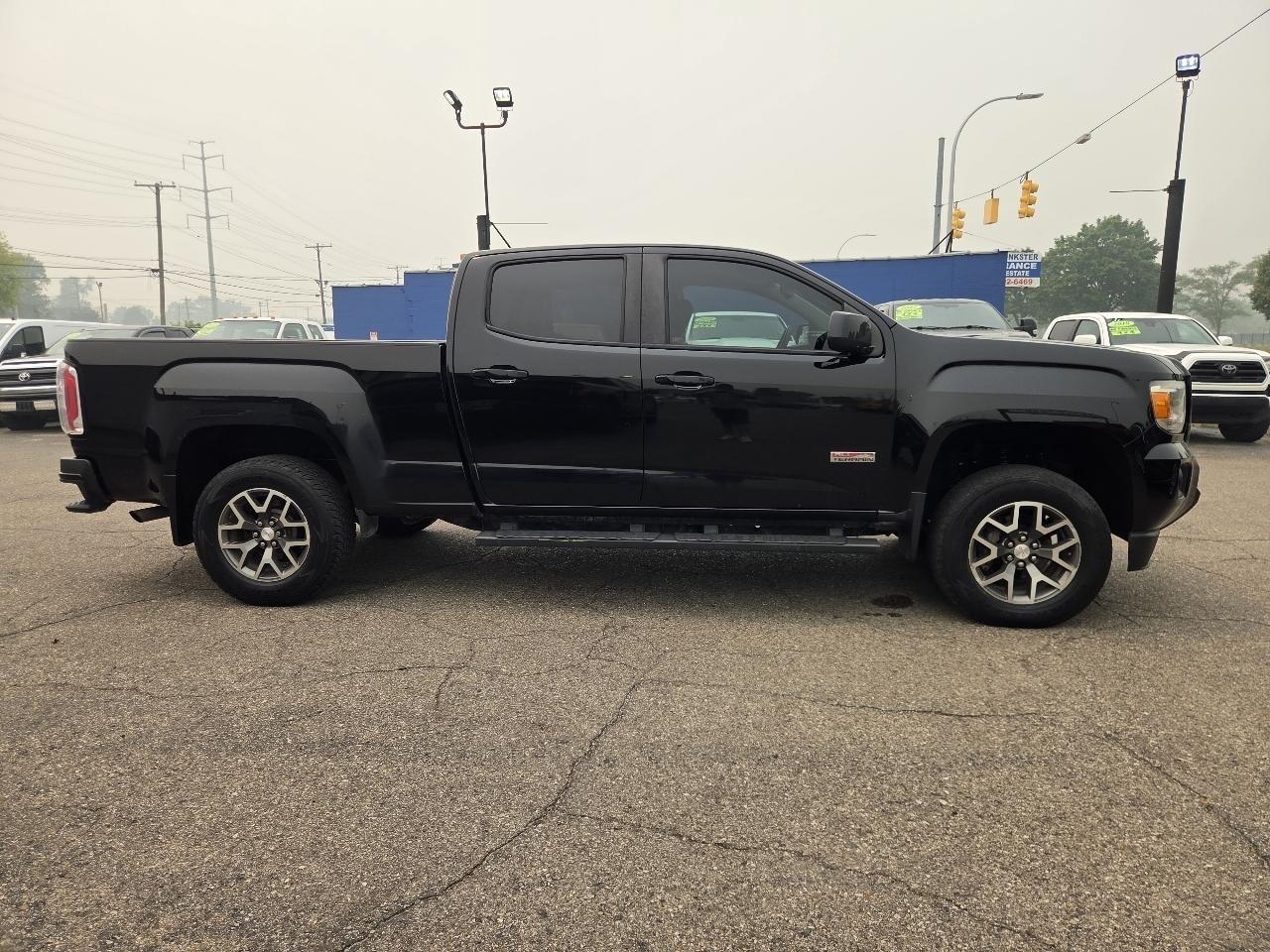 GMC Canyon SLE Crew Cab 4WD Short Box 2015