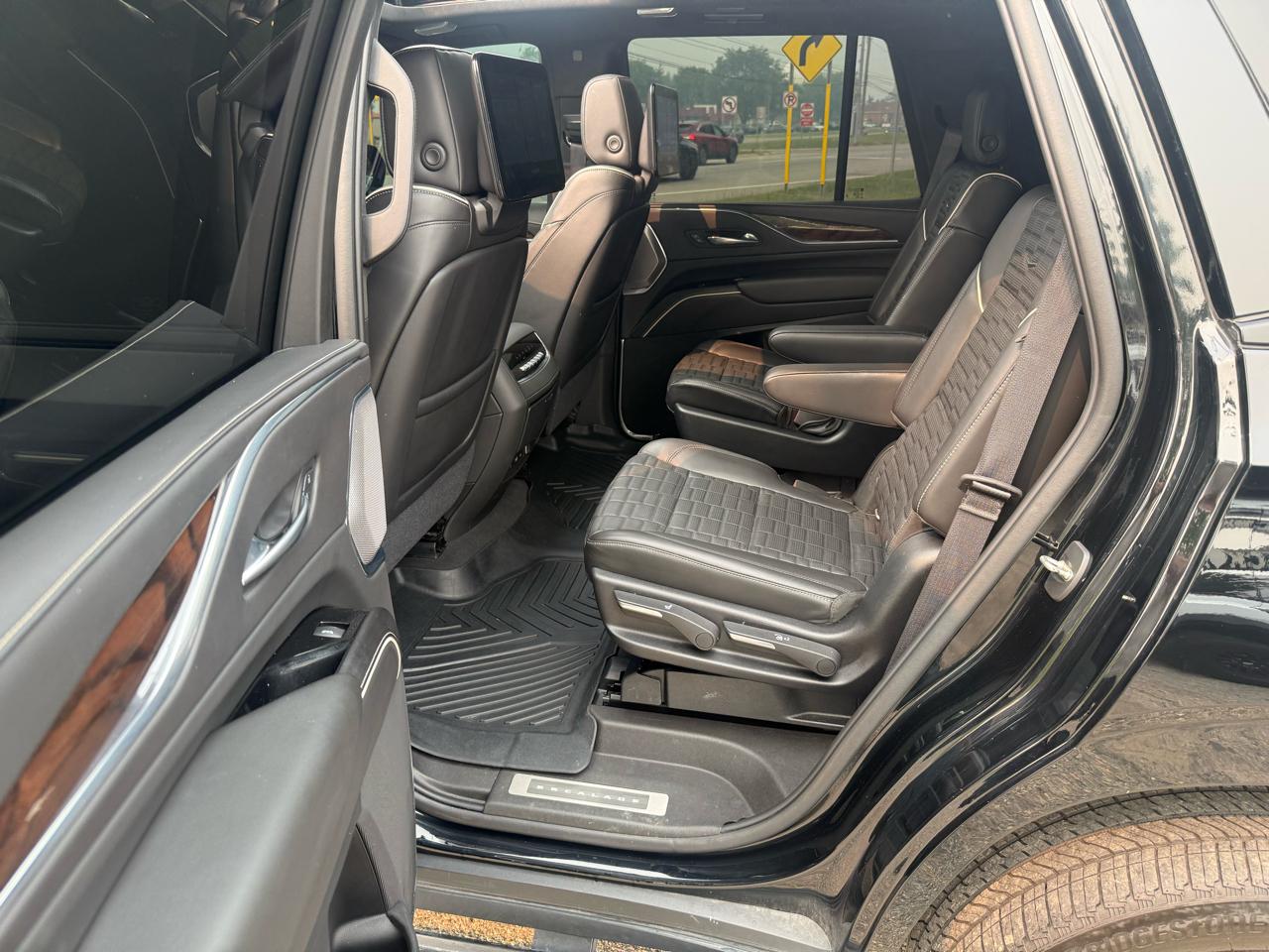 Cadillac Escalade Sport Platinum AWD 2021