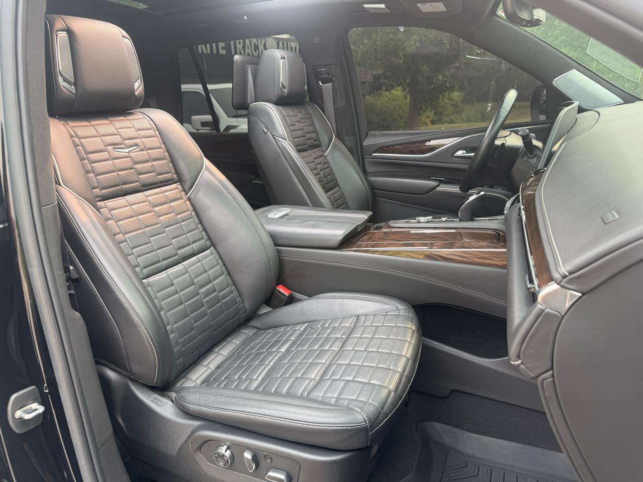 Cadillac Escalade Sport Platinum AWD 2021
