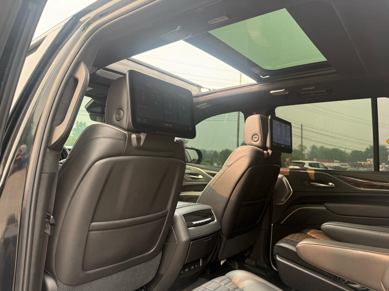 Cadillac Escalade Sport Platinum AWD 2021