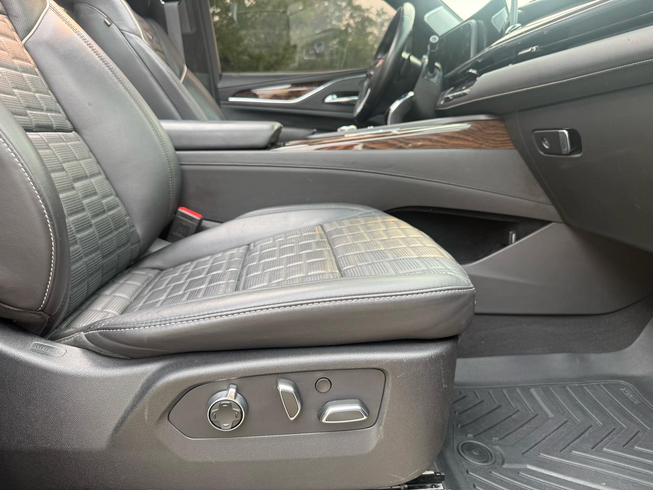Cadillac Escalade Sport Platinum AWD 2021