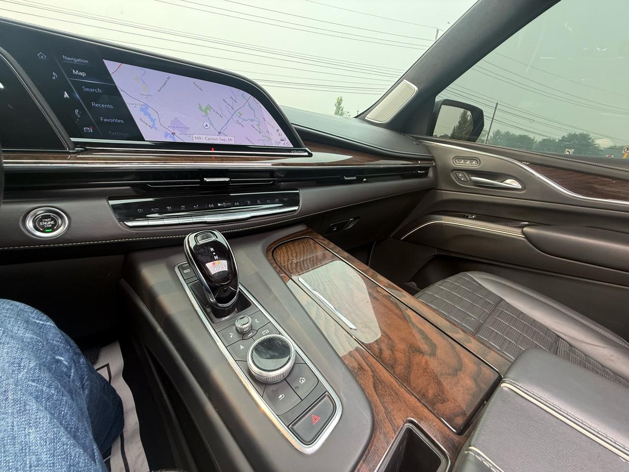 Cadillac Escalade Sport Platinum AWD 2021