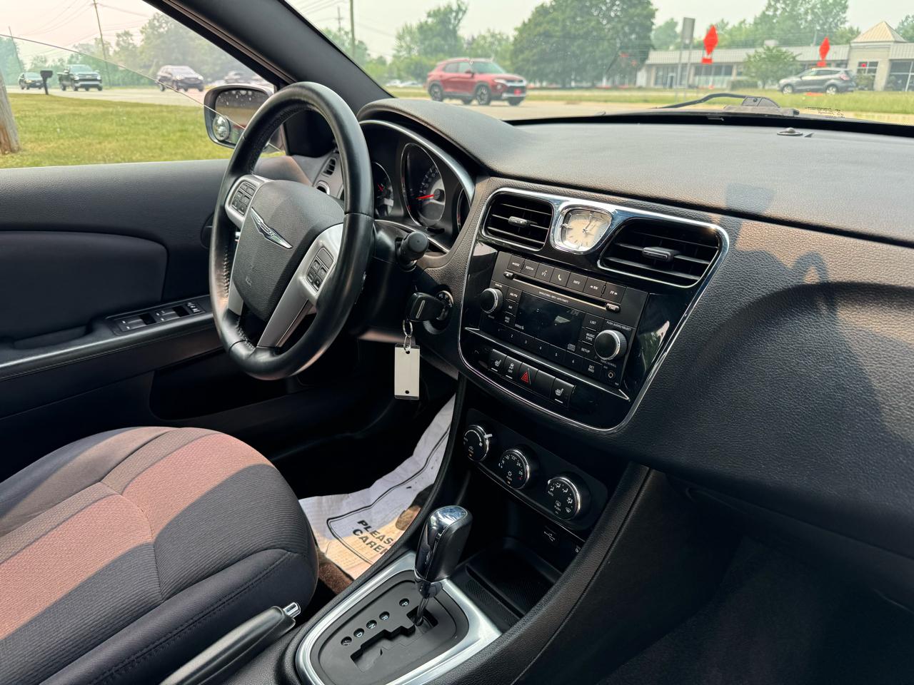 Chrysler 200 Touring 2013