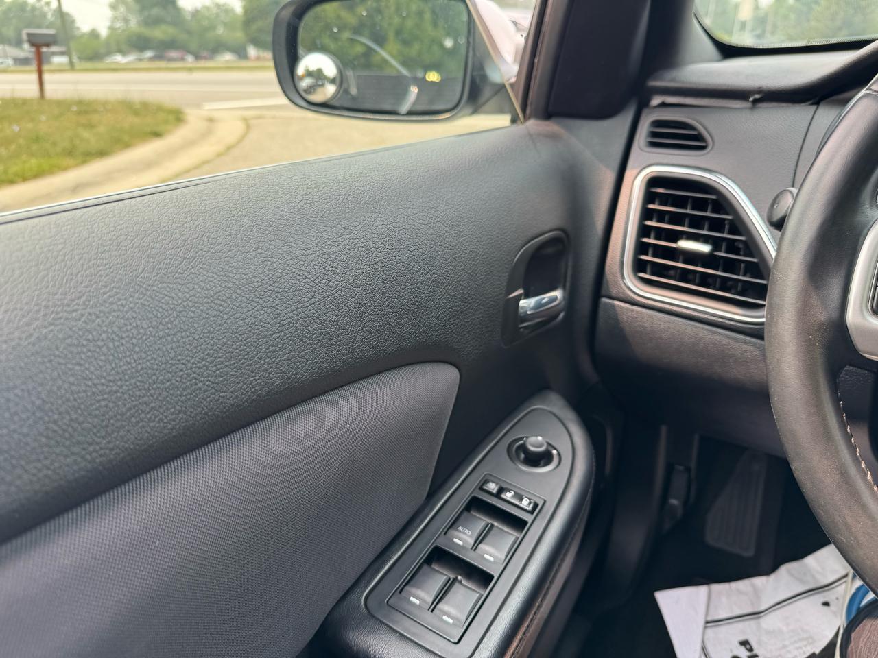 Chrysler 200 Touring 2013