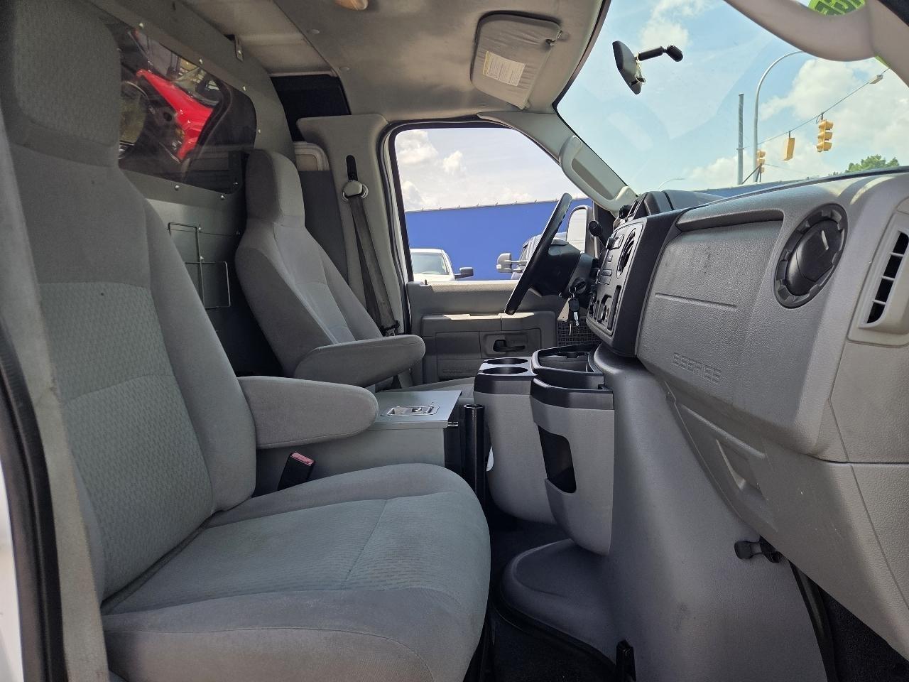Ford Econoline E-150 2011