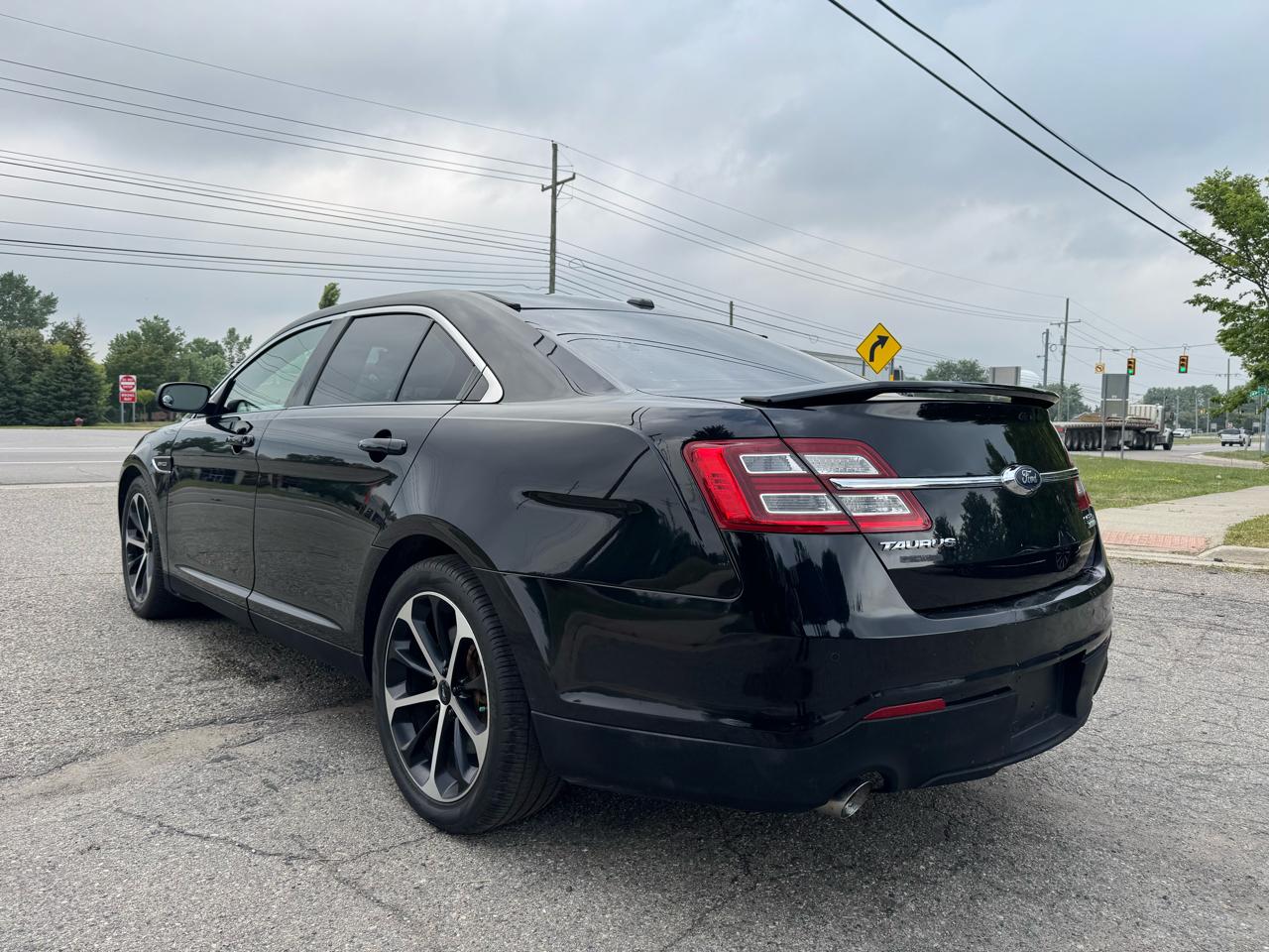 Ford Taurus SHO AWD 2016