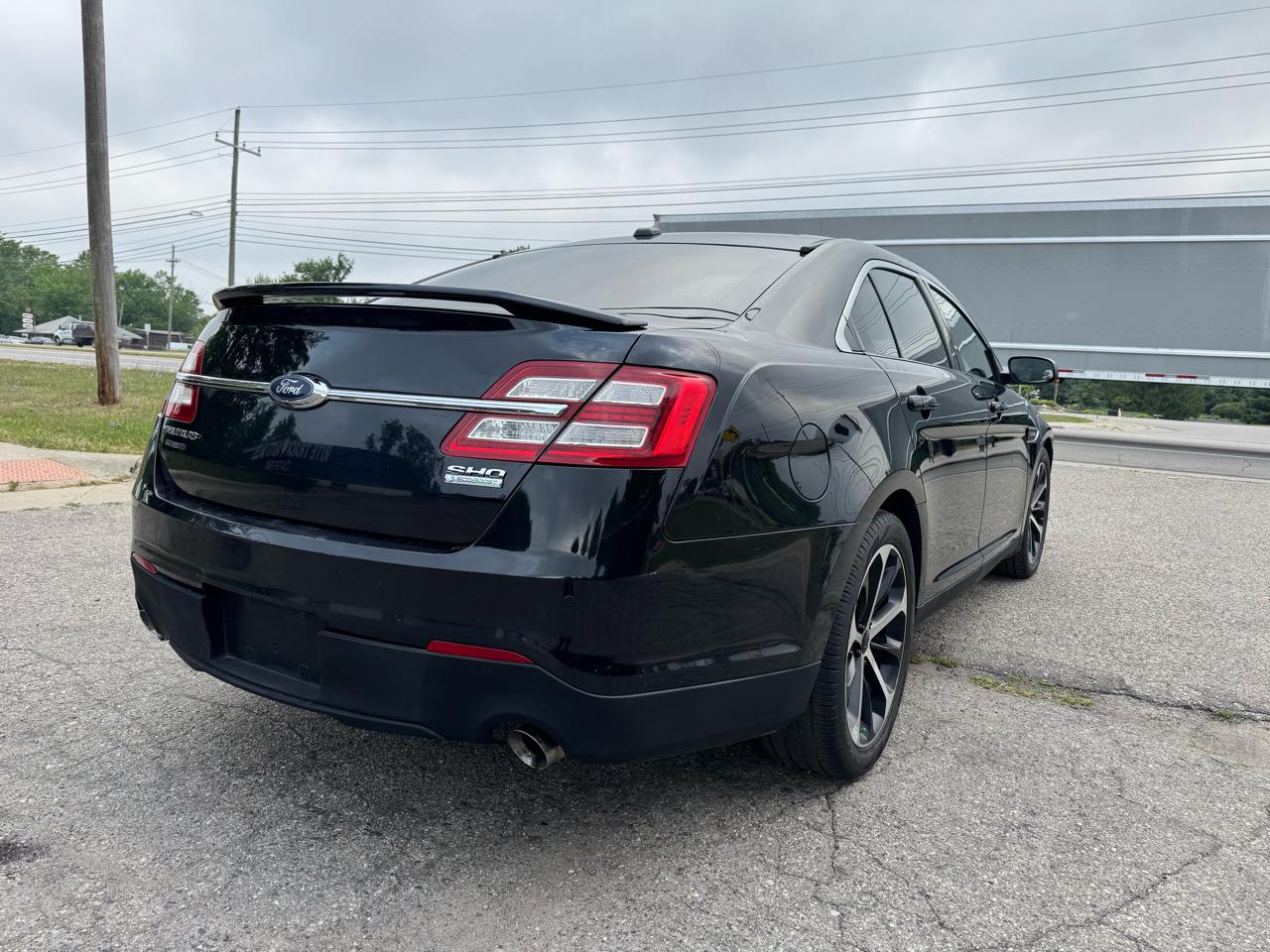 Ford Taurus SHO AWD 2016
