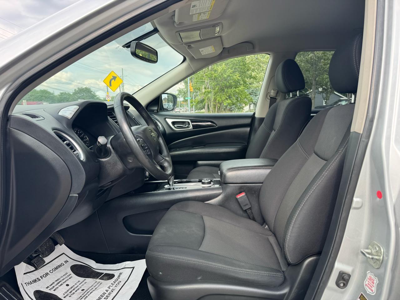 Nissan Pathfinder SV 4WD 2020