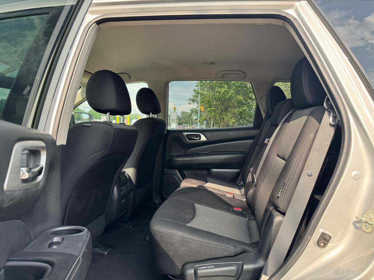 Nissan Pathfinder SV 4WD 2020