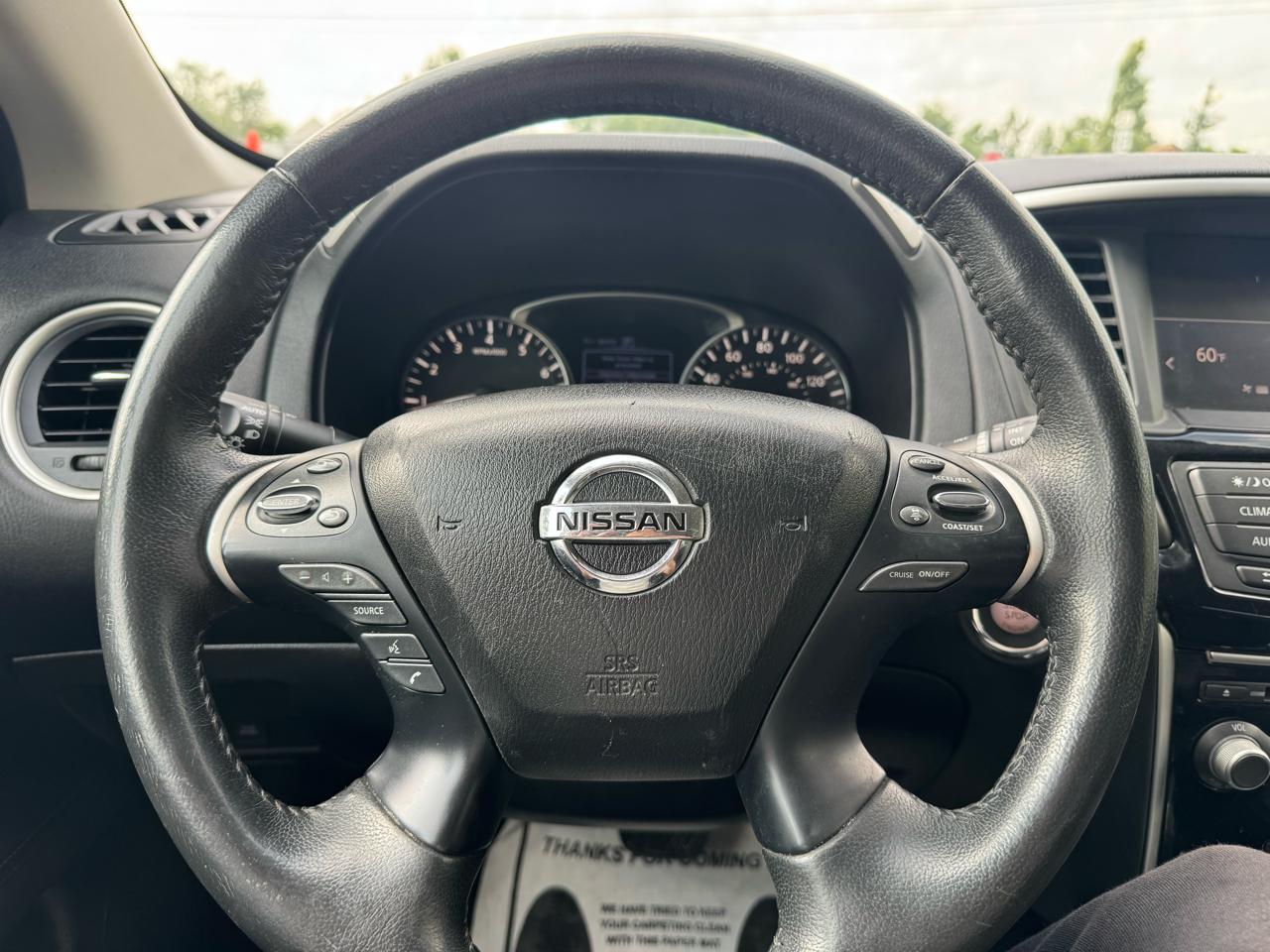 Nissan Pathfinder SV 4WD 2020