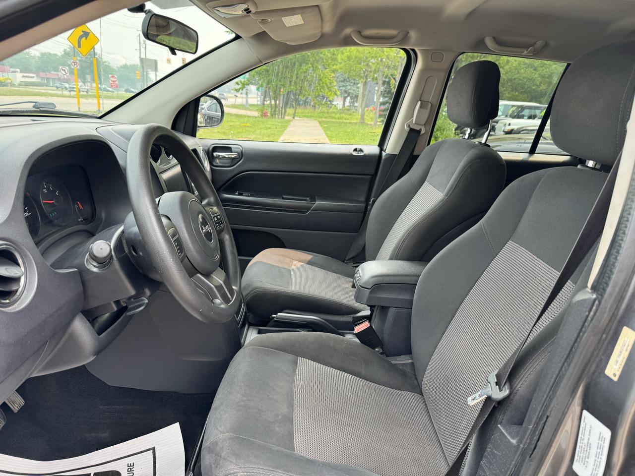 Jeep Compass Sport FWD 2011