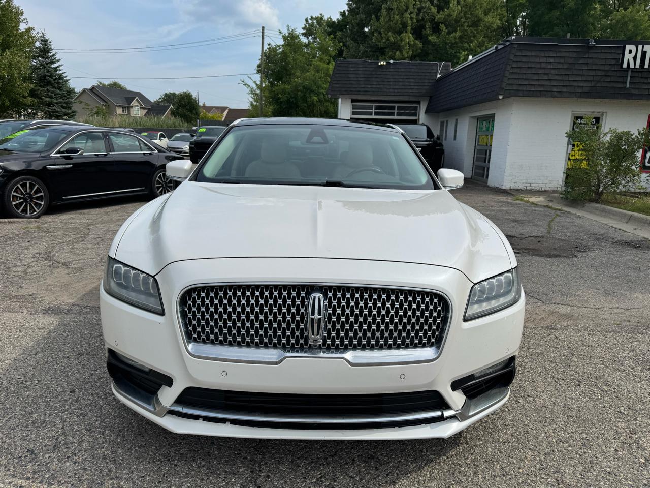 Lincoln Continental Reserve AWD 2017