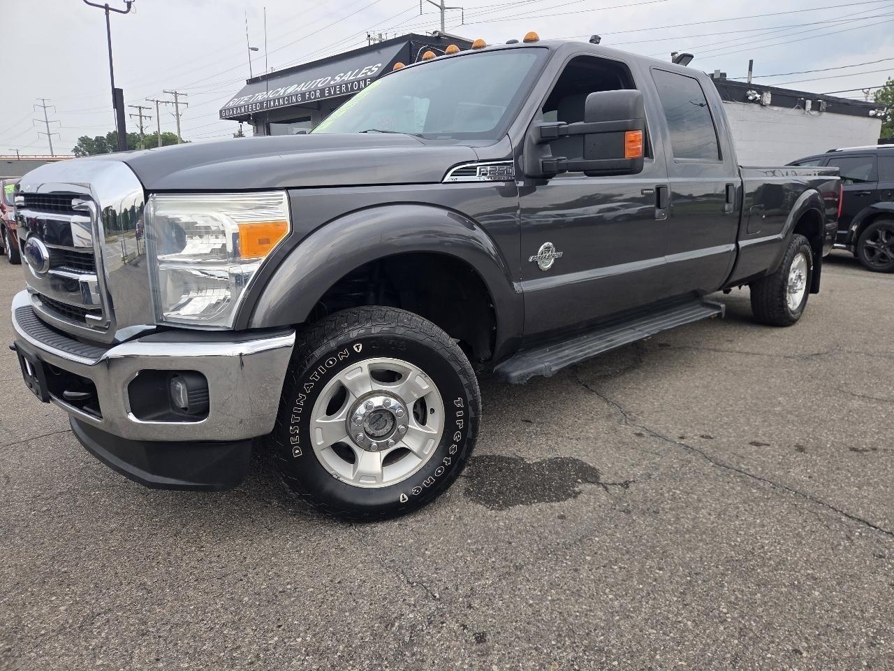 Ford F-250 SD XLT Crew Cab Long Bed 4WD 2016