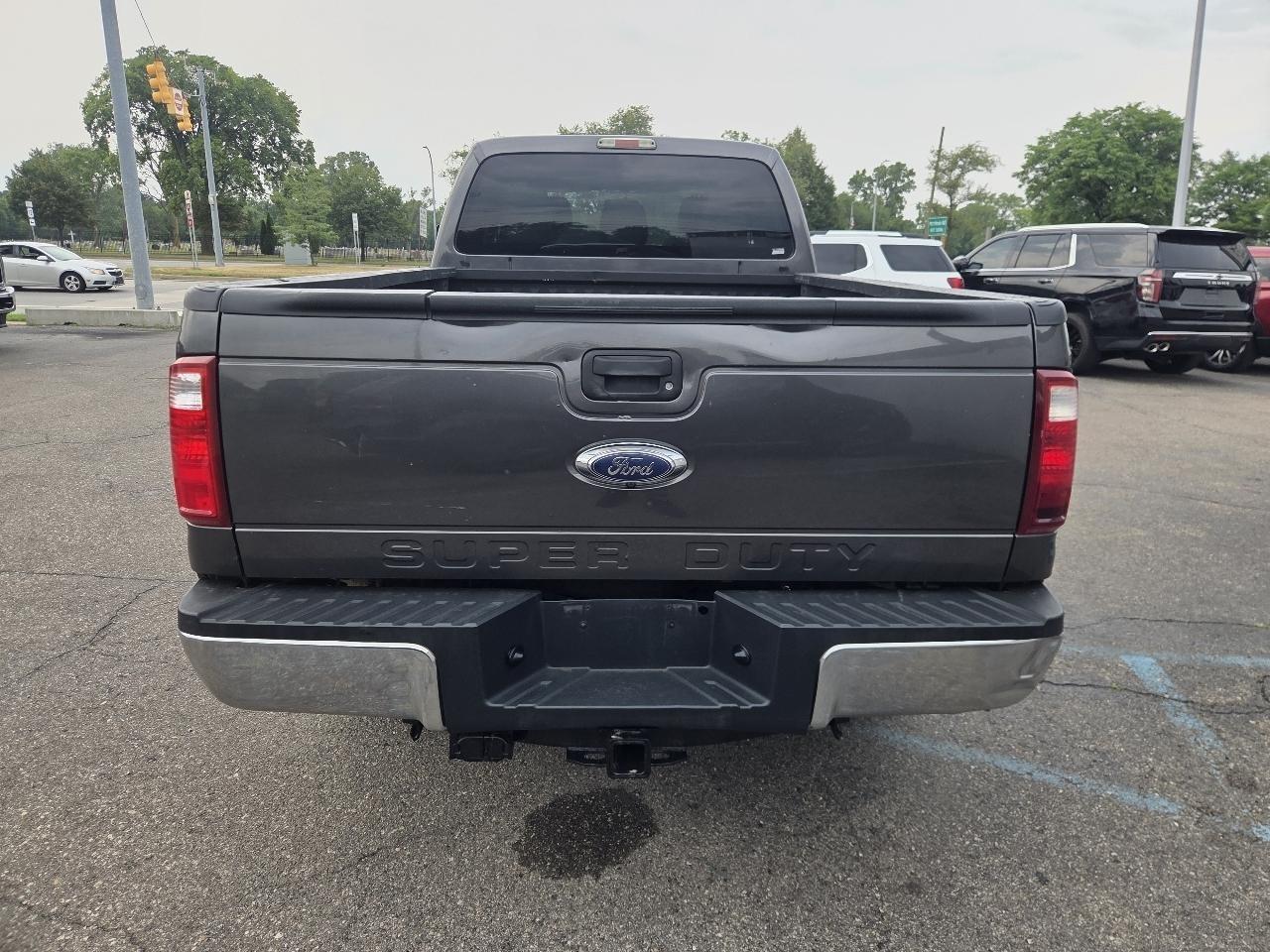 Ford F-250 SD XLT Crew Cab Long Bed 4WD 2016