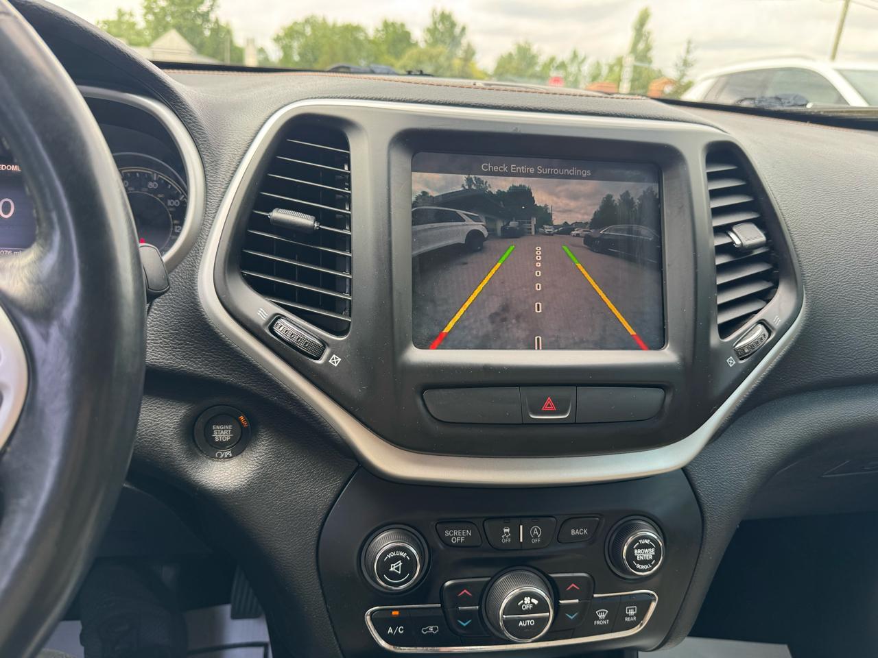 Jeep Cherokee Limited FWD 2015