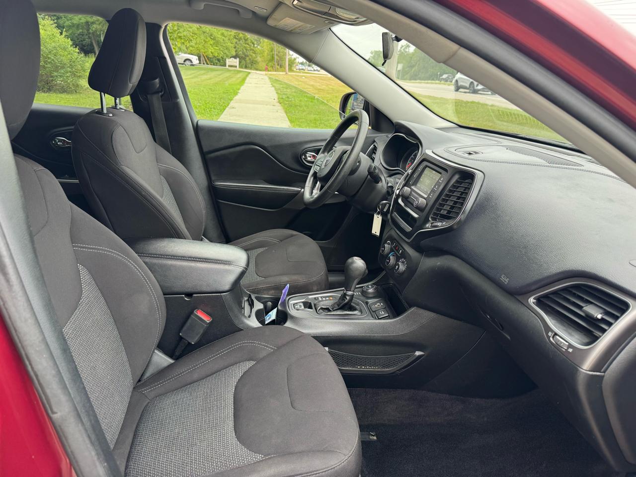 Jeep Cherokee Sport 4WD 2019