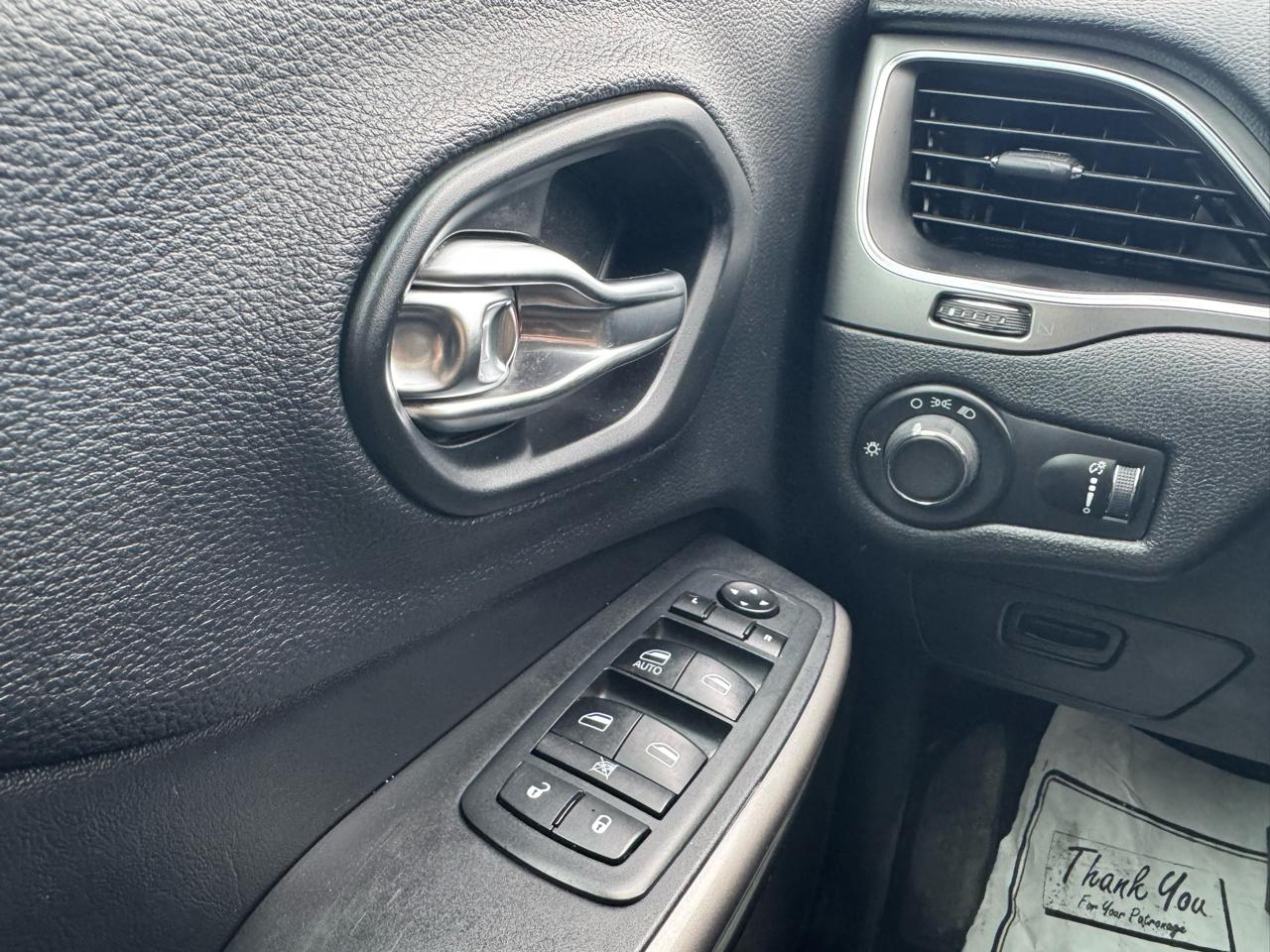 Jeep Cherokee Sport 4WD 2019