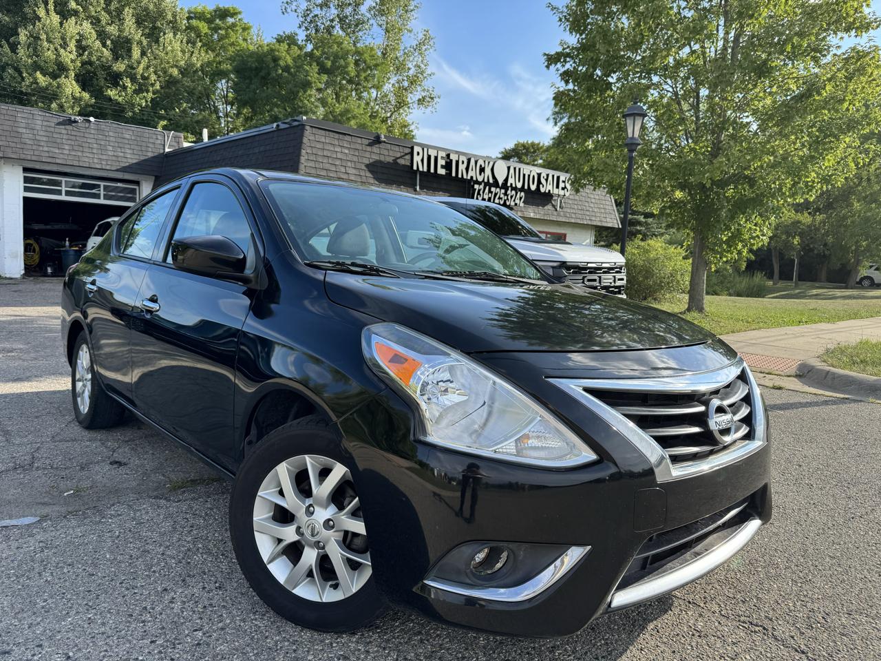 Nissan Versa 1.6 SV Sedan 2018