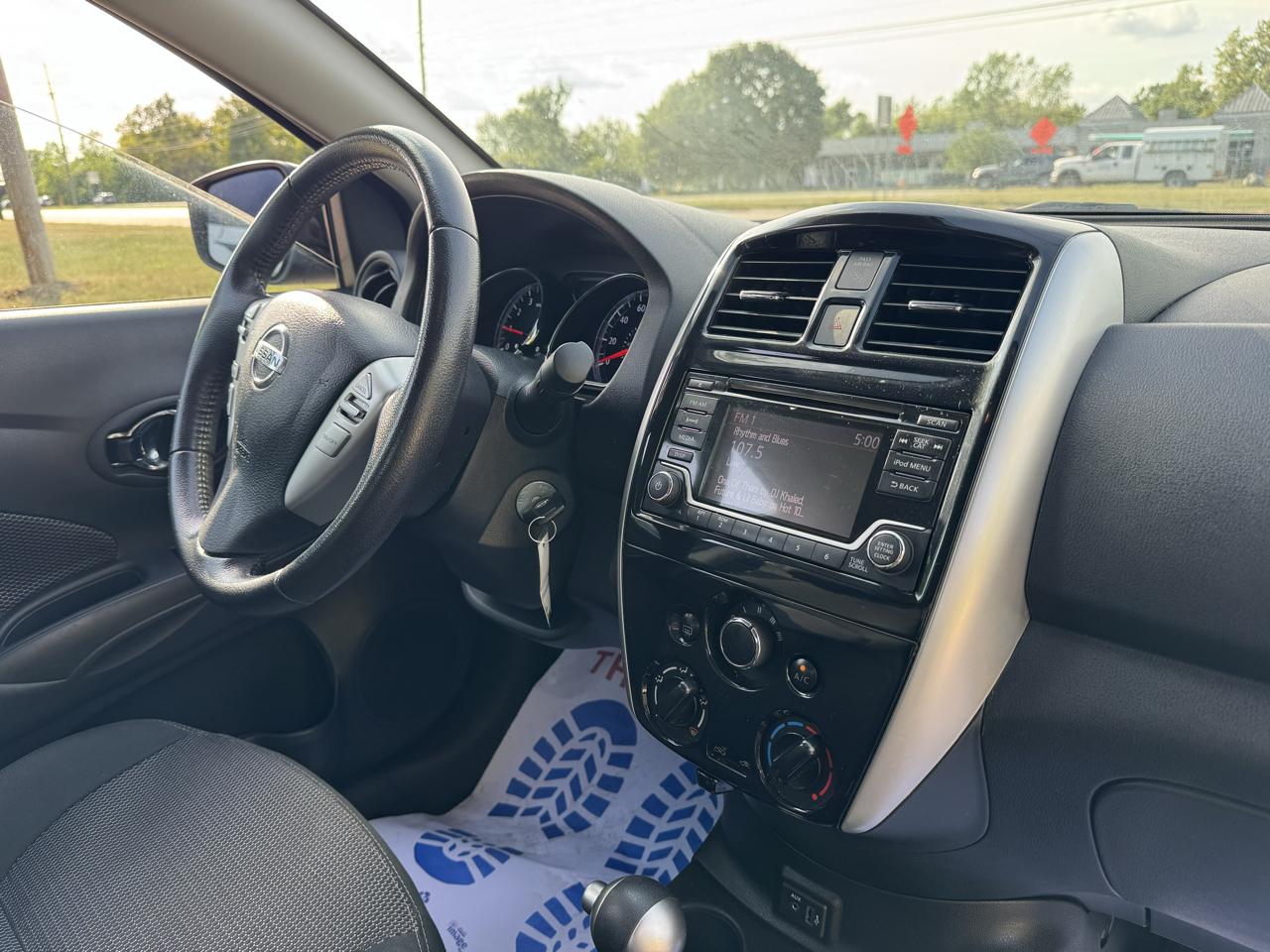 Nissan Versa 1.6 SV Sedan 2018