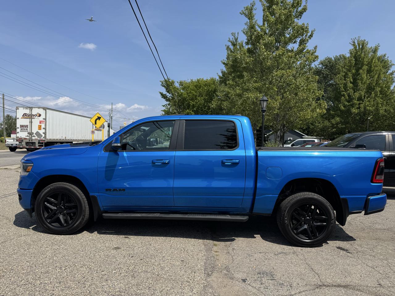 RAM 1500 Sport Crew Cab SB 4WD 2021