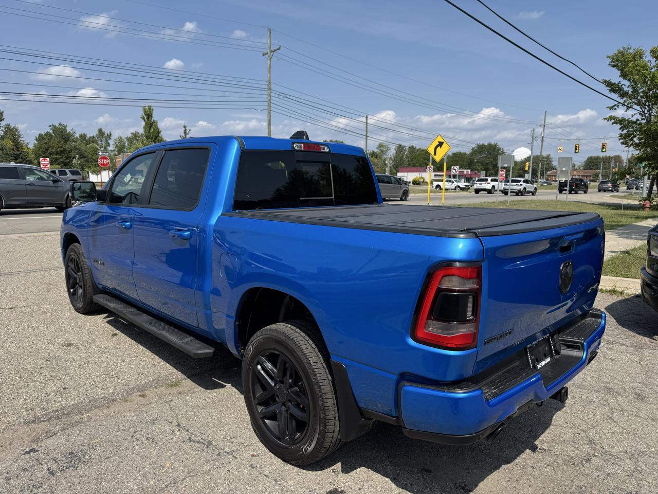 RAM 1500 Sport Crew Cab SB 4WD 2021