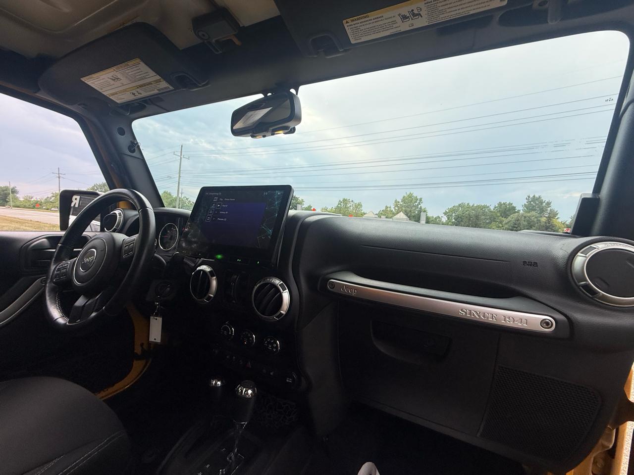 Jeep Wrangler Unlimited Sahara 4WD 2015