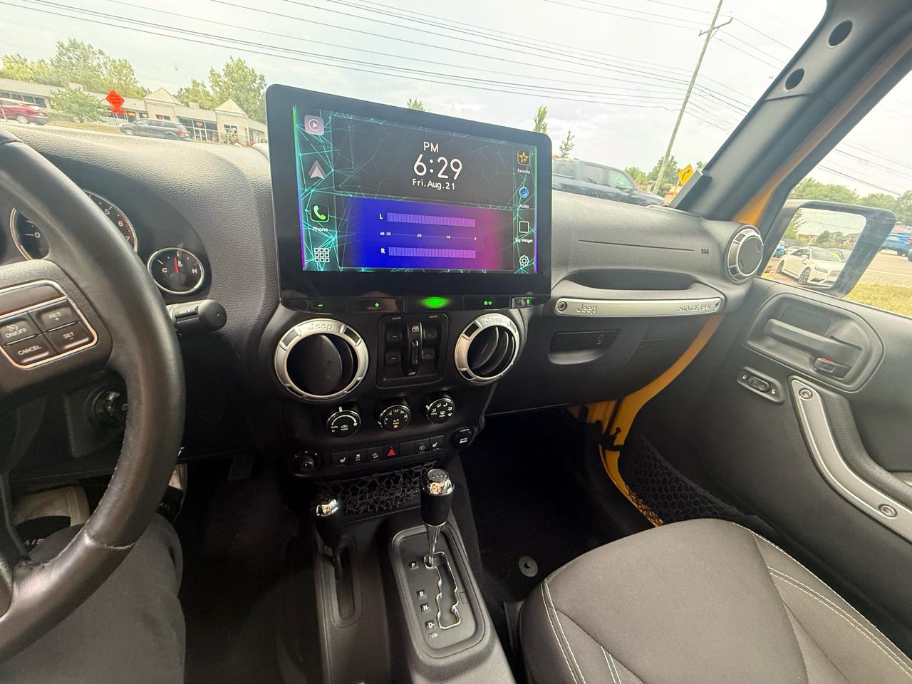 Jeep Wrangler Unlimited Sahara 4WD 2015