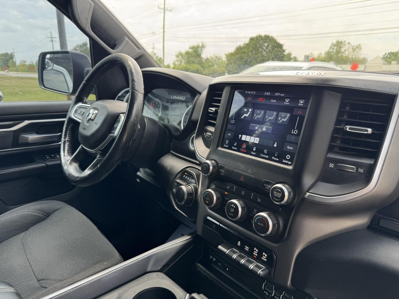 RAM 1500 Big Horn Crew Cab SWB 4WD 2019
