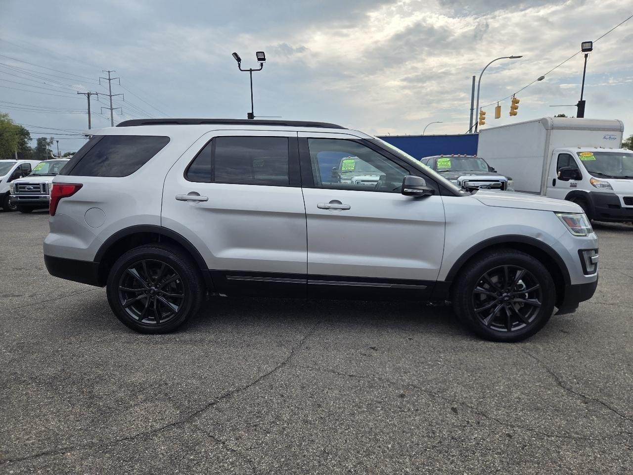 Ford Explorer XLT 4WD 2017