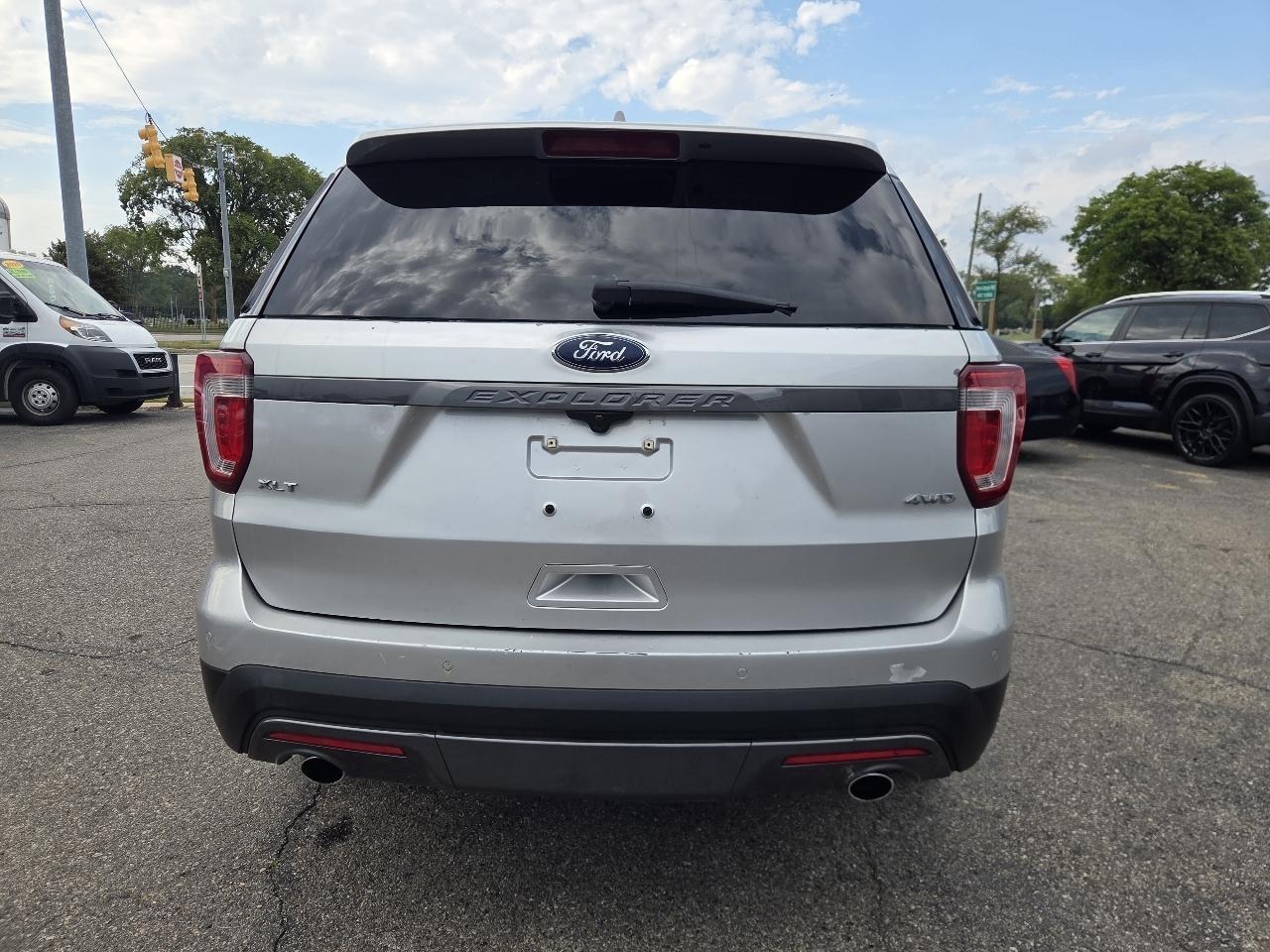 Ford Explorer XLT 4WD 2017