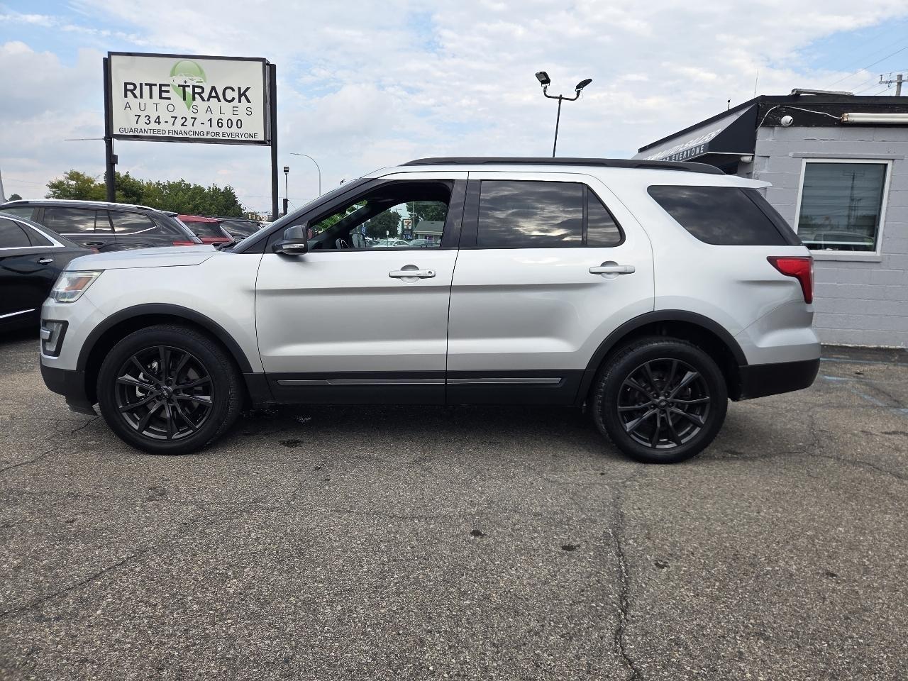 Ford Explorer XLT 4WD 2017