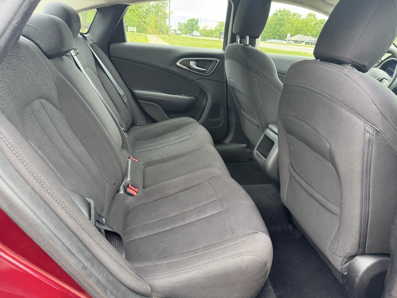 Chrysler 200 LX 2015