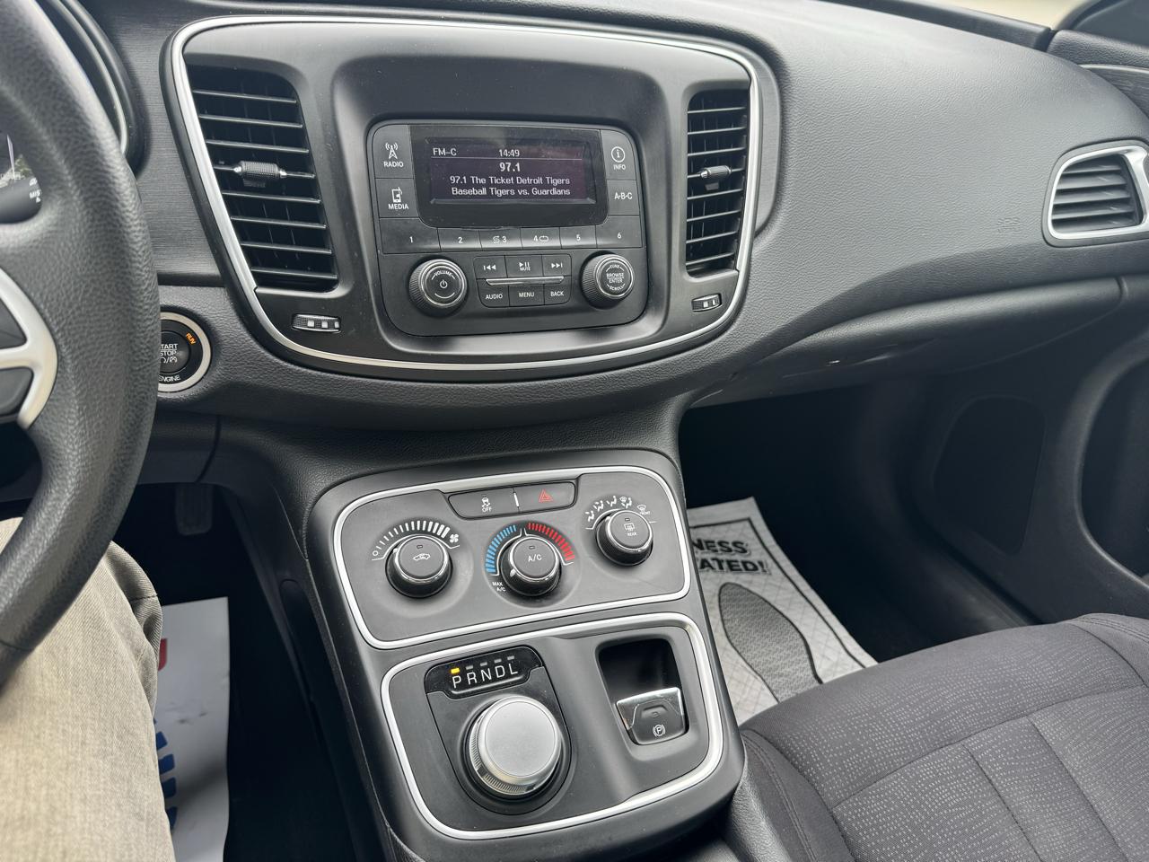 Chrysler 200 LX 2015
