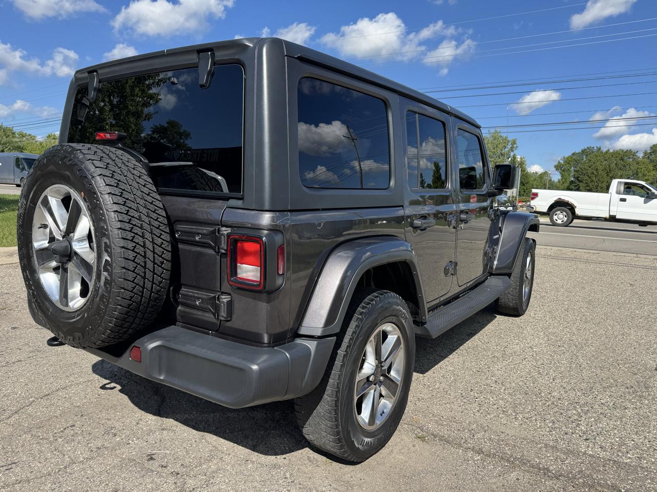 Jeep Wrangler Unlimited Sahara 2021