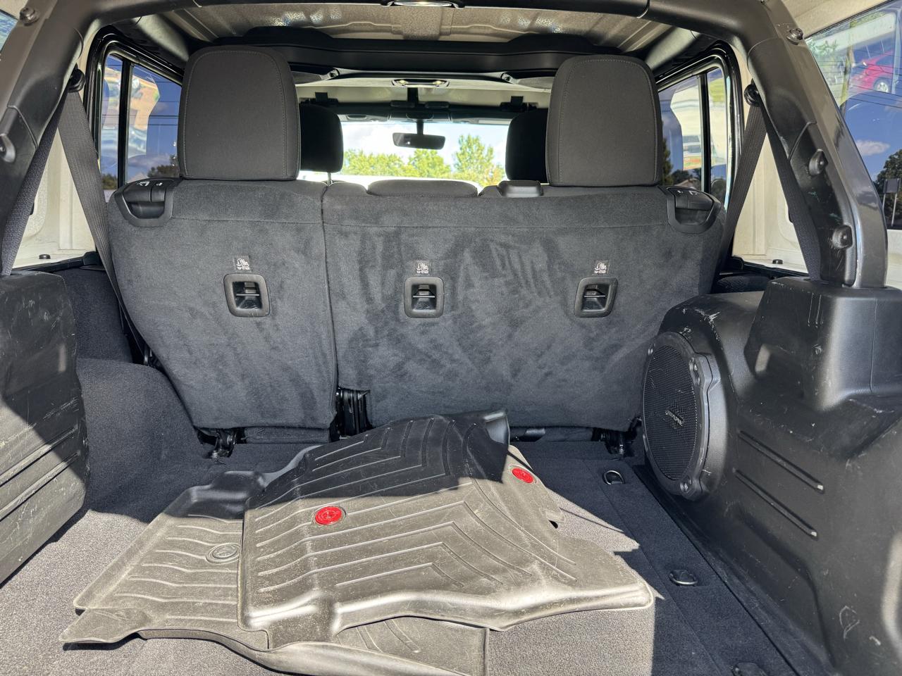 Jeep Wrangler Unlimited Sahara 2021