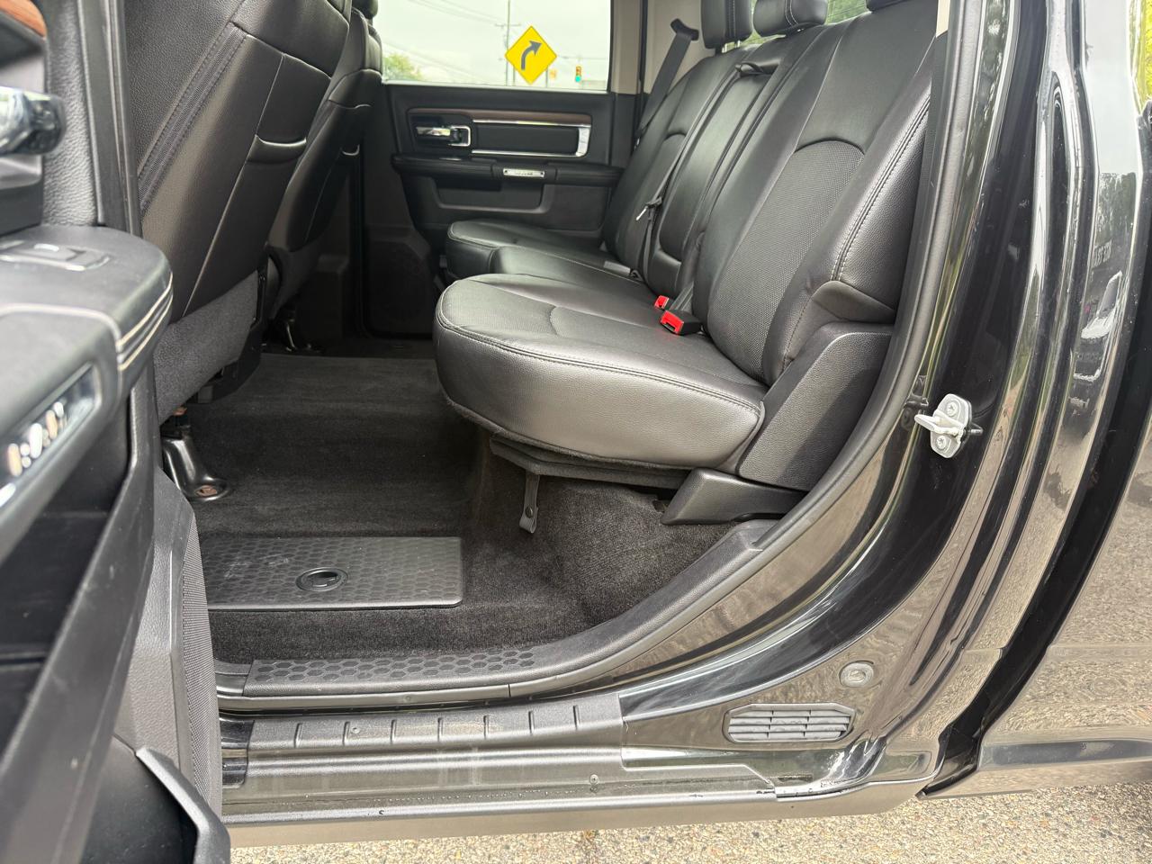 RAM 2500 Laramie Crew Cab SWB 4WD 2016